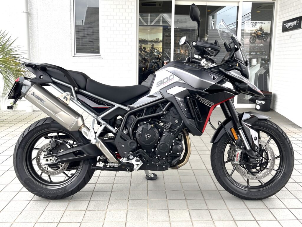 タイガー900GTPro / グラファイトサファイアブラック 2025年